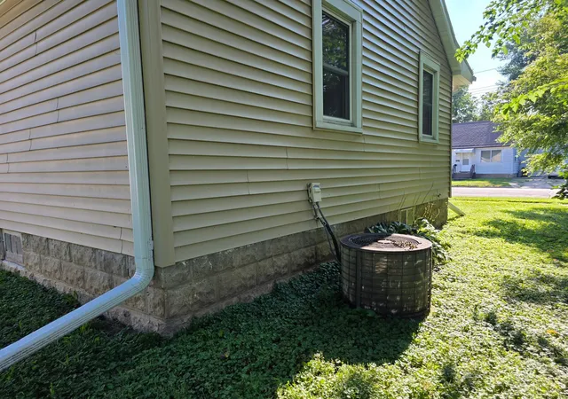 Photo 3 of Single family home for sale at 1108 11th Street Nw, Austin, MN 55912 | MLS# 7122644 | Listing updated on 2026-08-06