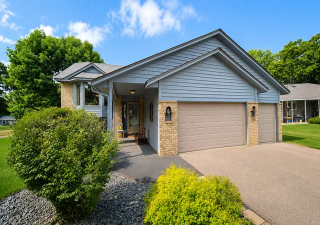 Photo 1 of Single family home for sale at 940 Douglas Ct, Anoka, MN 55303 | MLS# 7122654 | Listing updated on 2026-09-04