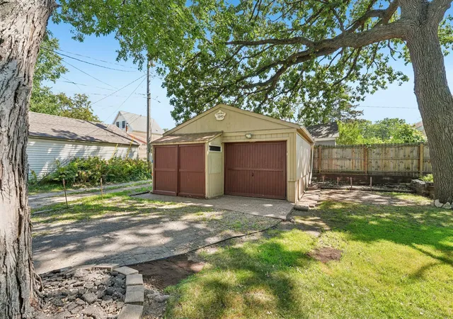 Photo 26 of Sale Pending at 1840 Taylor Ave, Saint Paul, MN 55104 | MLS# 7122657 | Listing updated on 2026-09-08