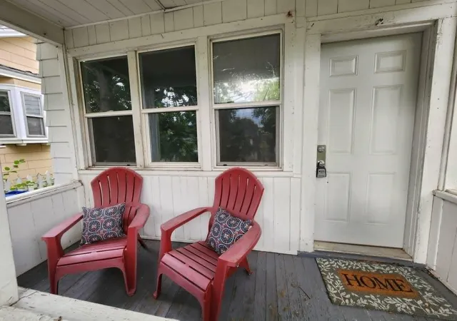 Photo 2 of Single family home for sale at 1274 Edgerton St, Saint Paul, MN 55130 | MLS# 7122665 | Listing updated on 2026-08-27