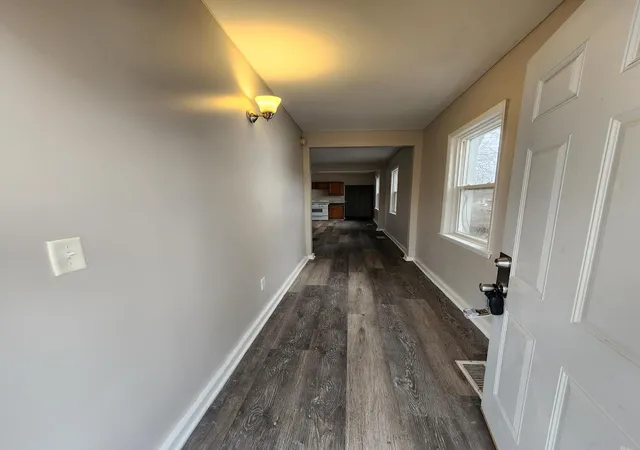 Photo 4 of Single family home for sale at 1274 Edgerton St, Saint Paul, MN 55130 | MLS# 7122665 | Listing updated on 2026-08-27