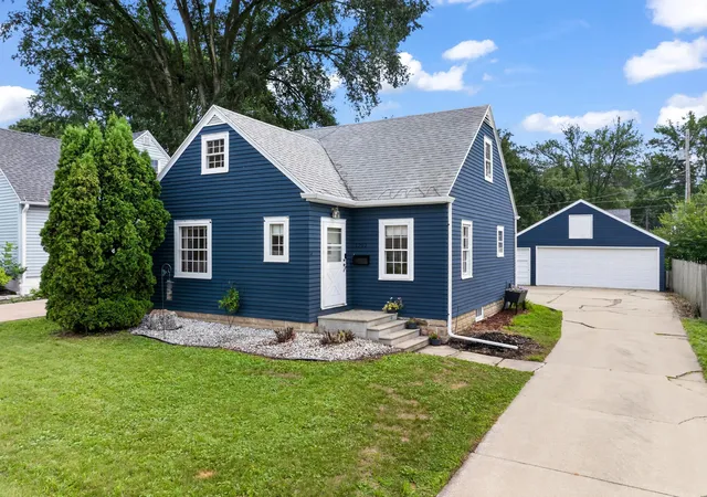 Photo 1 of Sale Pending at 1202 12th Avenue Ne, Rochester, MN 55906 | MLS# 7122669 | Listing updated on 2026-08-19