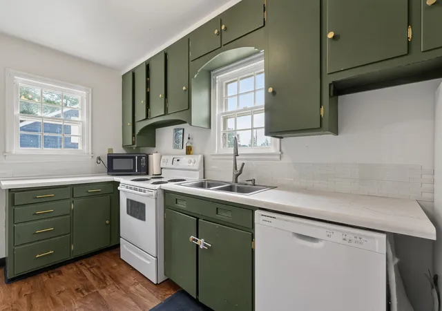Photo 4 of Sale Pending at 1202 12th Avenue NE, Rochester, MN 55906 | MLS# 7122669 | Listing updated on 2026-08-19