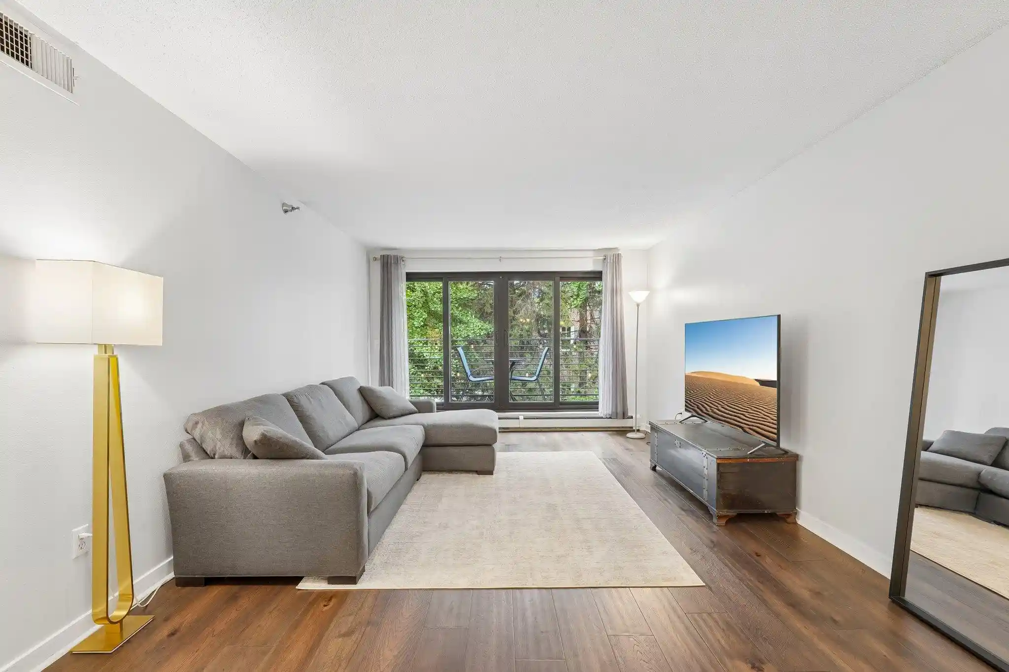 Listing Photo 2 - Condo for sale in 52 Groveland Ter located at 52 Groveland Ter, Minneapolis, MN 55403 - Unit #A412