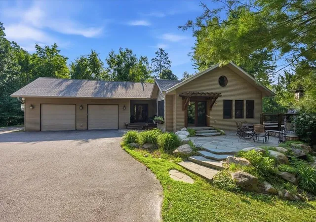 1st image of 29470 Belgian Dr, Pequot Lakes, MN 56472 | MLS# 7122692