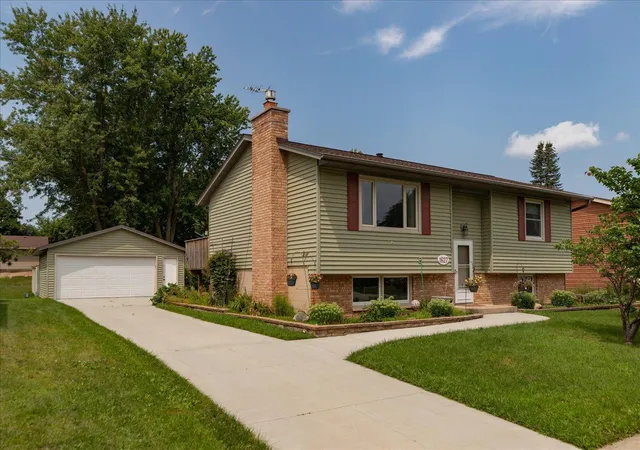 Photo 1 of Single family home for sale at 1627 7th Avenue Se, Rochester, MN 55904 | MLS# 7122697 | Listing updated on 2026-09-22