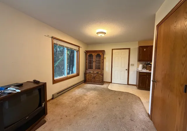 Photo 4 of Single family home for sale at 2134 County Rd 1 NW, Evansville, MN 56326 | MLS# 7122750 | Listing updated on 2026-10-05