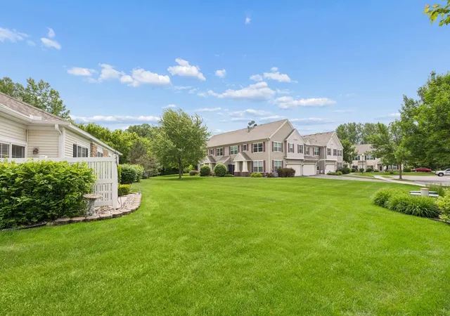 2nd image of 2013 Stahlke Wy, Chaska, MN 55318 | MLS# 7122757