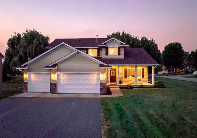 Photo 1 of Sale Pending at 1669 Lakeland Cir, Hugo, MN 55038 | MLS# 7122799 | Listing updated on 2026-09-01