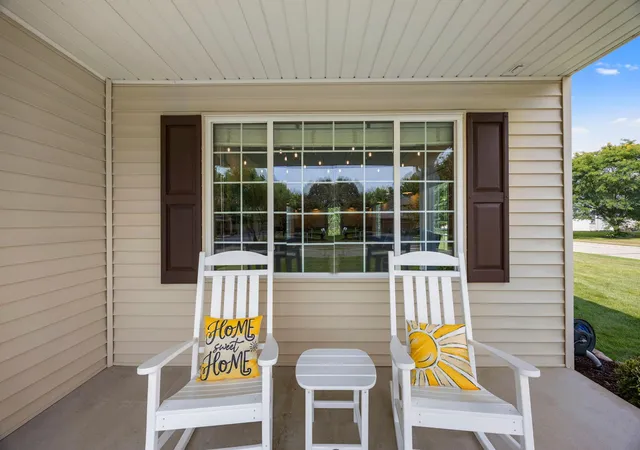 Photo 4 of Sale Pending at 1669 Lakeland Cir, Hugo, MN 55038 | MLS# 7122799 | Listing updated on 2026-09-01