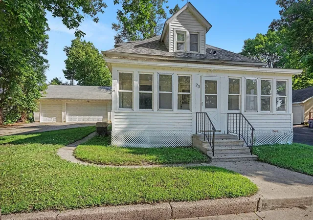 1st image of 23 Main St E, Morristown, MN 55052 | MLS# 7122810