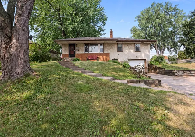Photo 2 of Sale Pending at 1400 7th Avenue S, South Saint Paul, MN 55075 | MLS# 7122824 | Listing updated on 2026-08-26