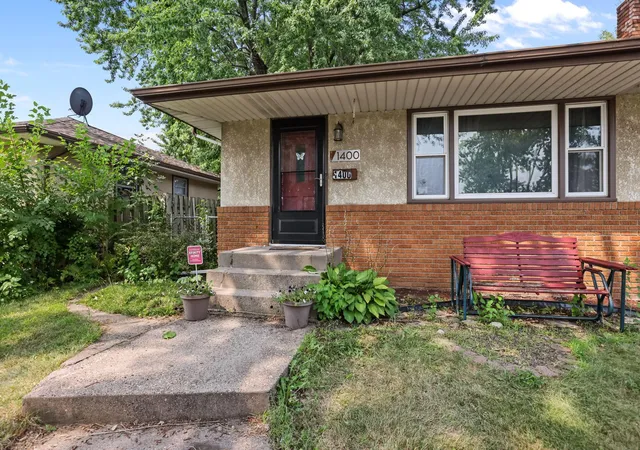 Photo 3 of Sale Pending at 1400 7th Avenue S, South Saint Paul, MN 55075 | MLS# 7122824 | Listing updated on 2026-08-26