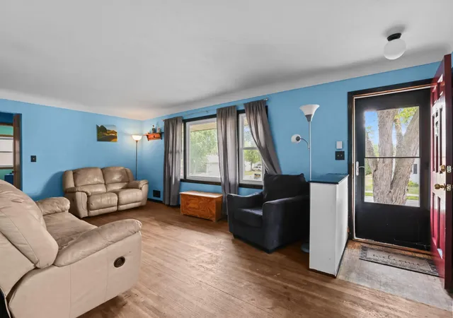 Photo 3 of Sale Pending at 1400 7th Avenue S, South Saint Paul, MN 55075 | MLS# 7122824 | Listing updated on 2026-08-26