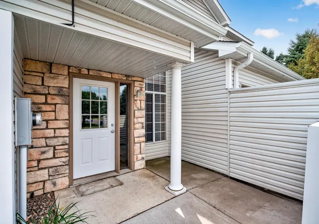 2nd image of 6325 Saddlebred Wy, Forest Lake, MN 55025 | MLS# 7122837