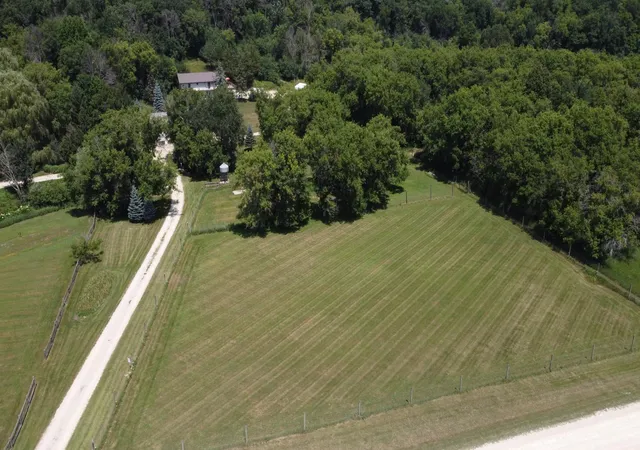 2nd image of 8325 Skunk Hollow Trl, Cannon Falls, MN 55009 | MLS# 7122845