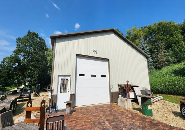 37th image of 8325 Skunk Hollow Trl, Cannon Falls, MN 55009 | MLS# 7122845
