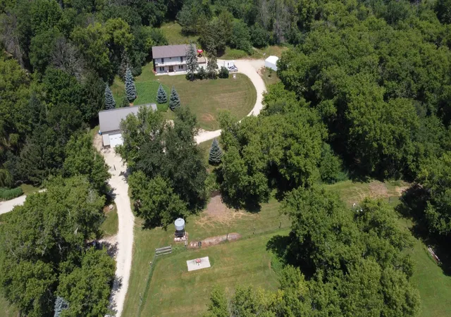 3rd image of 8325 Skunk Hollow Trl, Cannon Falls, MN 55009 | MLS# 7122845