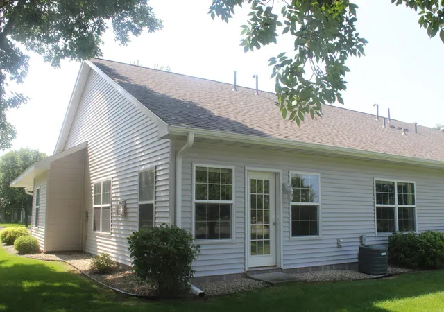 Photo 3 of Single family home for sale at 11735 Spruce Dr, Monticello, MN 55362 | MLS# 7122846 | Listing updated on 2026-09-08