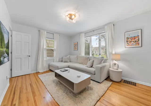 Photo 3 of Single family home for sale at 5701 Vincent Ave S, Minneapolis, MN 55410 | MLS# 7122851 | Listing updated on 2026-10-08