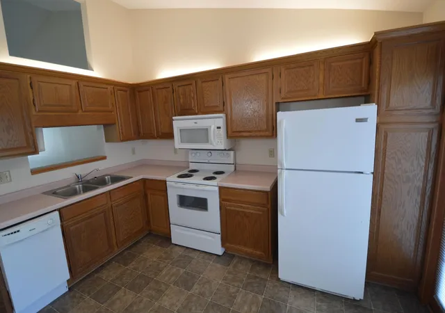 Photo 4 of Single family home for sale at 2211 Valleyhigh Dr NW, Rochester, MN 55901 | MLS# 7122863 | Listing updated on 2026-08-31