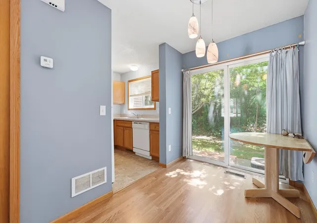 Photo 3 of Single family home for sale at 16389 Timber Crst Dr Se, Prior Lake, MN 55372 | MLS# 7122882 | Listing updated on 2026-09-17