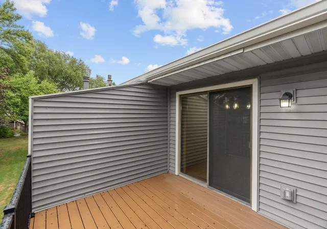 Photo 4 of Single family home for sale at 4135 Shirlee Ln S, Saint Paul, MN 55126 | MLS# 7122883 | Listing updated on 2026-09-19
