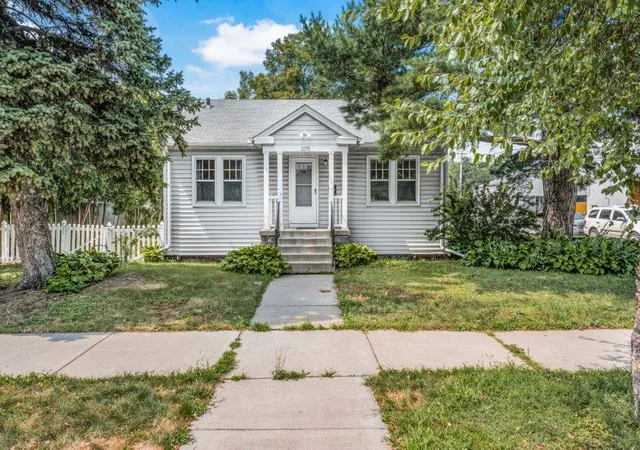 Photo 1 of Single family home for sale at 1175 15th Avenue Se, Minneapolis, MN 55414 | MLS# 7122898 | Listing updated on 2026-08-18