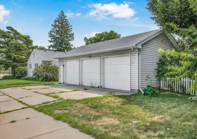 Photo 32 of Single family home for sale at 1175 15th Avenue Se, Minneapolis, MN 55414 | MLS# 7122898 | Listing updated on 2026-08-18