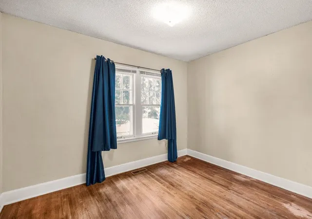 Photo 3 of Single family home for sale at 1175 15th Avenue SE, Minneapolis, MN 55414 | MLS# 7122898 | Listing updated on 2026-08-18