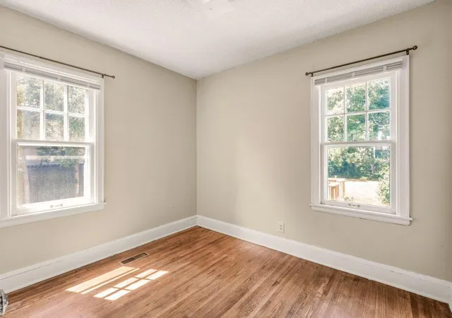 Photo 5 of Single family home for sale at 1175 15th Avenue SE, Minneapolis, MN 55414 | MLS# 7122898 | Listing updated on 2026-08-18