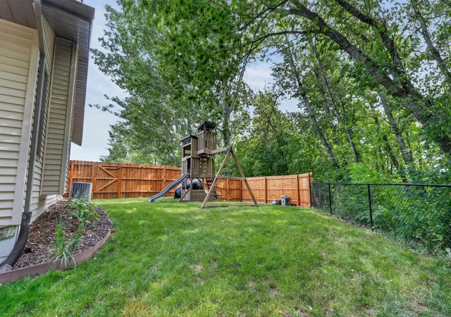 3rd image of 35695 Brookside Ln, Cohasset, MN 55721 | MLS# 7122913