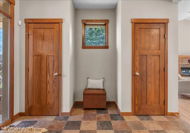 Photo 3 of Sale Pending at 16931 E Lake Dr, Lakeville, MN 55044 | MLS# 7122916 | Listing updated on 2026-09-21