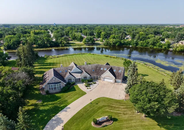 2nd image of 1020 Centennial Dr, Thief River Falls, MN 56701 | MLS# 7122938