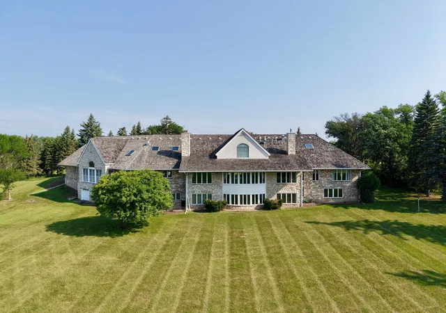 Photo 3 of Single family home for sale at 1020 Centennial Dr, Thief River Falls, MN 56701 | MLS# 7122938 | Listing updated on 2026-09-25