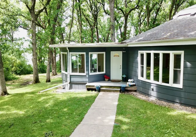 2nd image of 19093 610th Ave, Litchfield, MN 55355 | MLS# 7122958