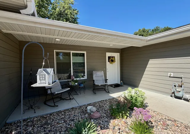 Photo 2 of Sale Pending at 104 W Barck Ave, Luverne, MN 56156 | MLS# 7122979 | Listing updated on 2026-09-01