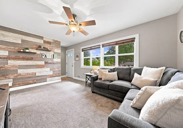 Photo 3 of Sale Pending at 1587 Sextant Ave E, Maplewood, MN 55109 | MLS# 7122990 | Listing updated on 2026-09-25