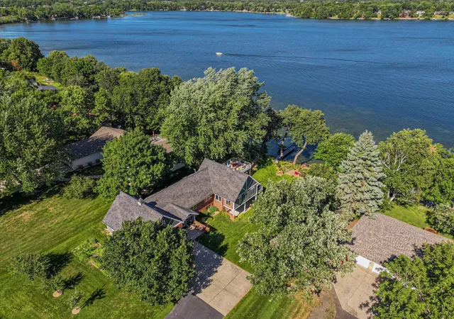 Photo 3 of Sale Pending at 1301 Geneva Dr, Alexandria, MN 56308 | MLS# 7122992 | Listing updated on 2026-09-28