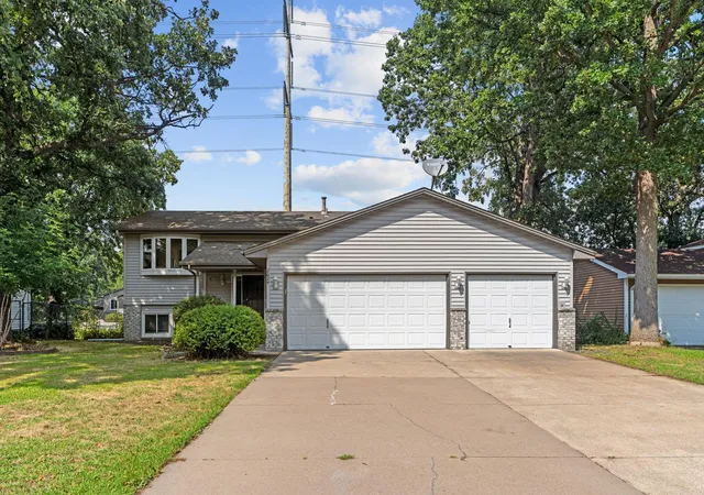 Photo 2 of Single family home for sale at 2624 94th Avenue N, Minneapolis, MN 55444 | MLS# 7123004 | Listing updated on 2026-08-30