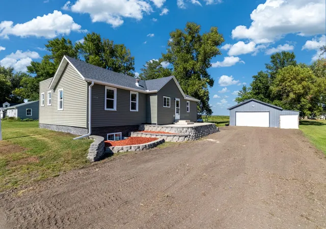 Photo 1 of Single family home for sale at 37524 County Rd 15, Saint Peter, MN 56082 | MLS# 7123017 | Listing updated on 2026-09-22