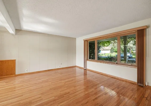 Photo 3 of Single family home for sale at 6385 Acorn Rd, Mound, MN 55364 | MLS# 7123049 | Listing updated on 2026-10-09