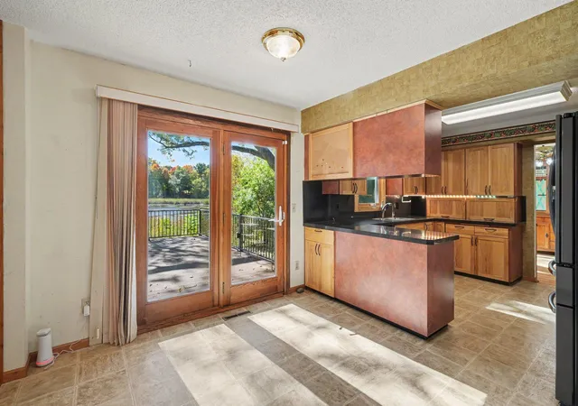 Photo 4 of Single family home for sale at 6385 Acorn Rd, Mound, MN 55364 | MLS# 7123049 | Listing updated on 2026-10-09