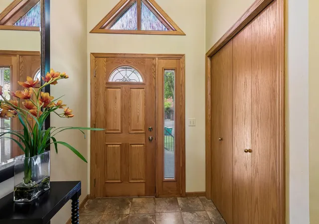 Photo 3 of Single family home for sale at 12526 Parkwood Dr, Burnsville, MN 55337 | MLS# 7123056 | Listing updated on 2026-10-11