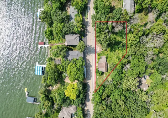 Photo 3 of Sale Pending at 4736 N Shore Dr, Mound, MN 55364 | MLS# 7123079 | Listing updated on 2026-10-08