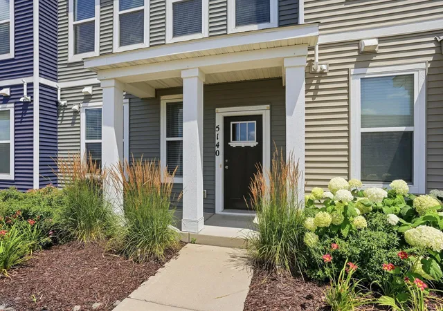 1st image of 5140 Hampton St Ne, Prior Lake, MN 55372 | MLS# 7123087