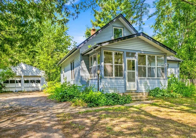 2nd image of 328 3rd St Se, Braham, MN 55006 | MLS# 7123097