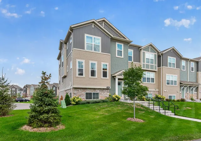 3rd image of 1546 Timberwood Ln, West Saint Paul, MN 55118 | MLS# 7123108