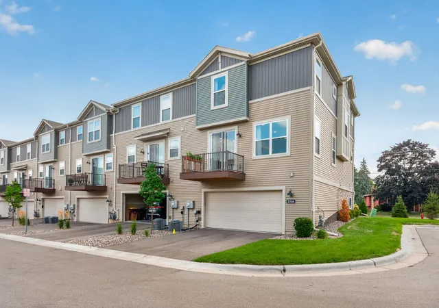 4th image of 1546 Timberwood Ln, West Saint Paul, MN 55118 | MLS# 7123108