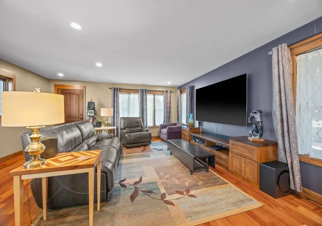 1st image of 318 4th St Ne, Minneapolis, MN 55413 | MLS# 7123116